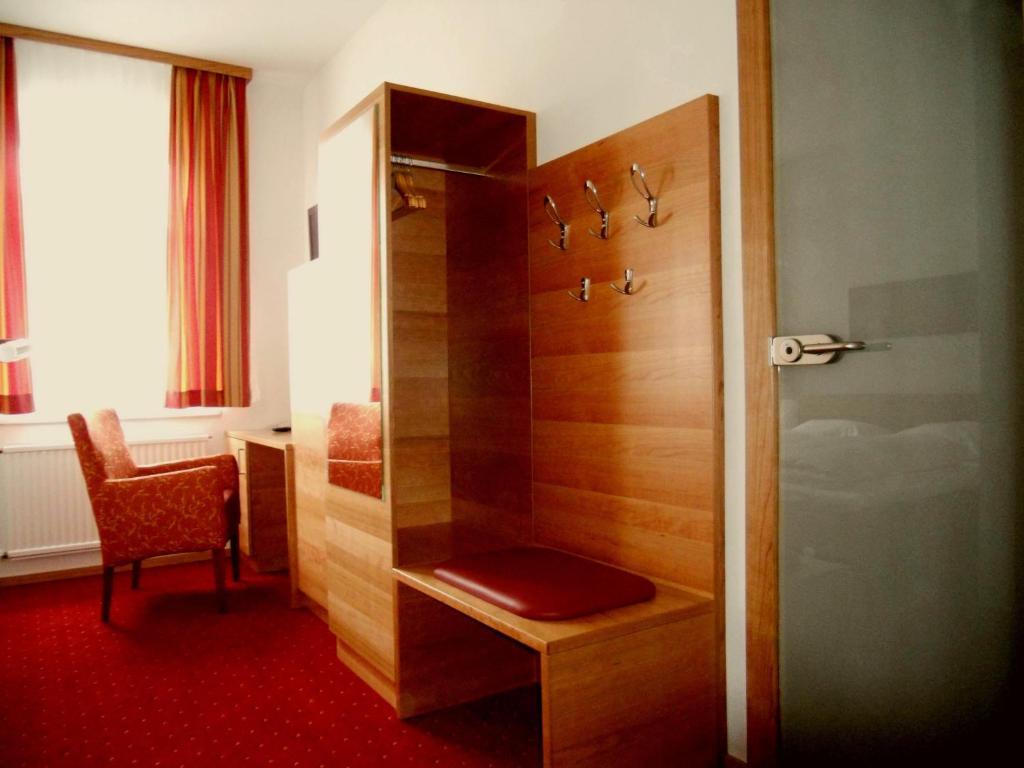 Schillerhof Hotel Garni Vocklabruck Room photo