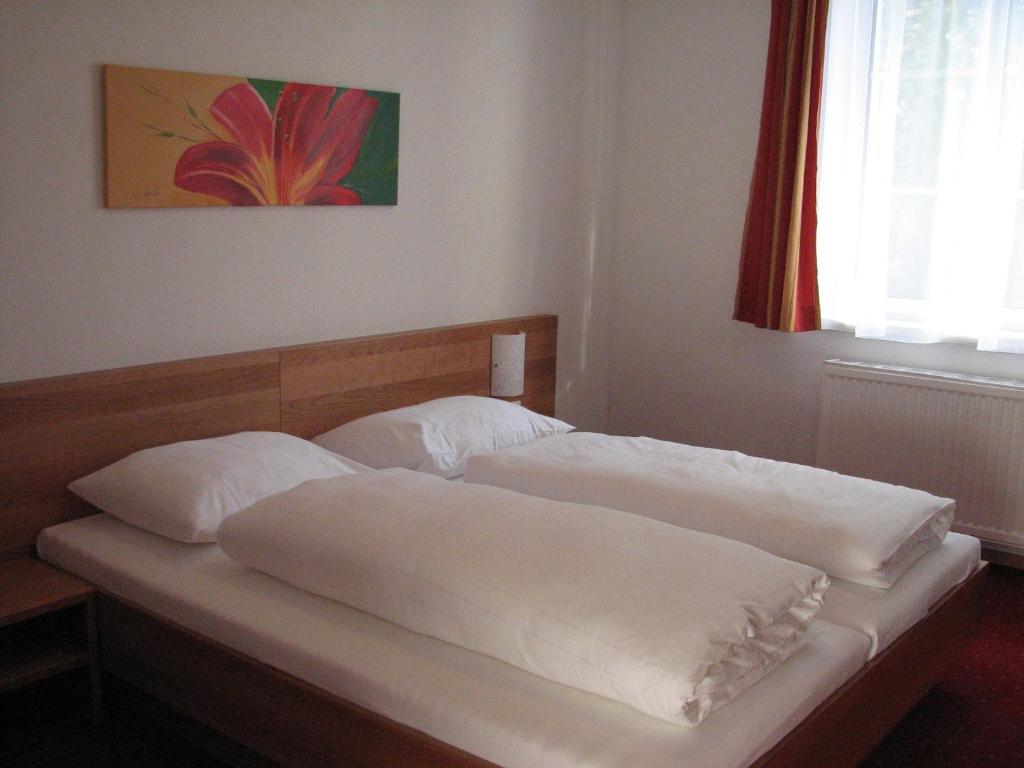 Schillerhof Hotel Garni Vocklabruck Room photo