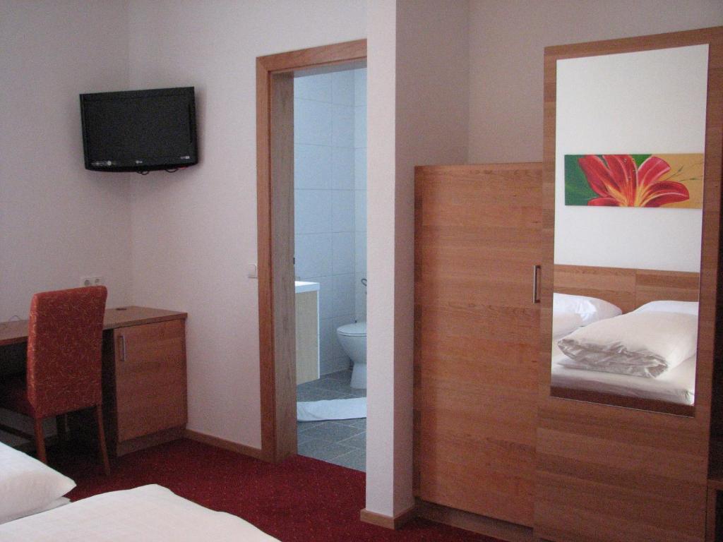 Schillerhof Hotel Garni Vocklabruck Room photo